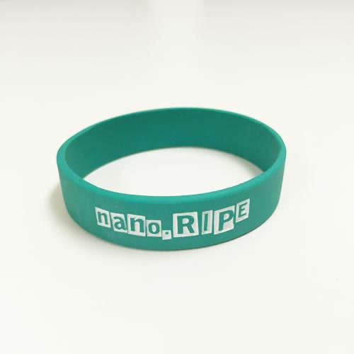 オリジナルシリコンバンドが激安!オリジナルシリコンバンド.com 15mm凹凸(エンボス)色ありオリジナルシリコンバンド