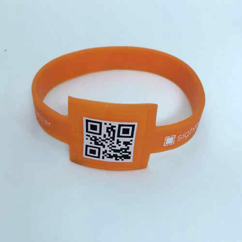オリジナルシリコンバンドが激安!オリジナルシリコンバンド.com QRコード付きシリコンバンド